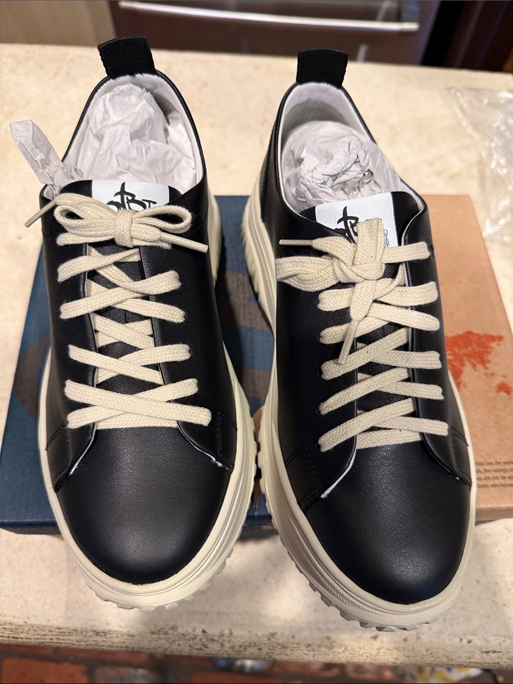 OTBT Off the beaten track Pangea New size 7.5
